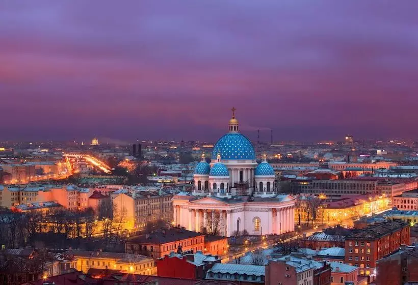 Azimut Hotel St Petersburg