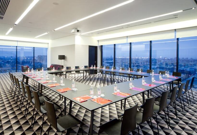 Azimut Hotel St Petersburg