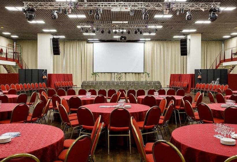 Azimut Hotel St Petersburg