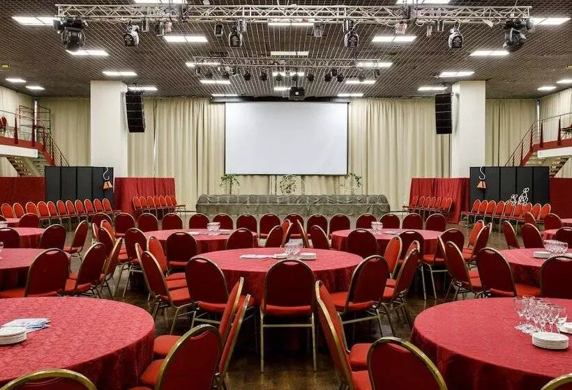 Azimut Hotel St Petersburg