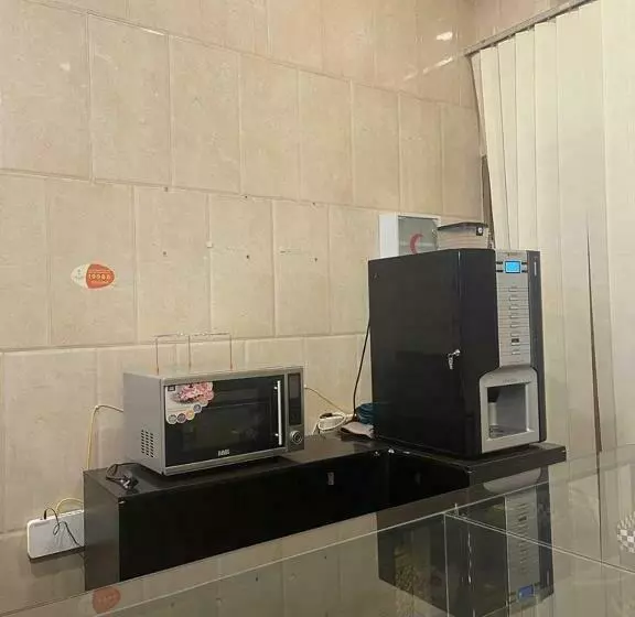 شقق المربعة للشقق المخدومة