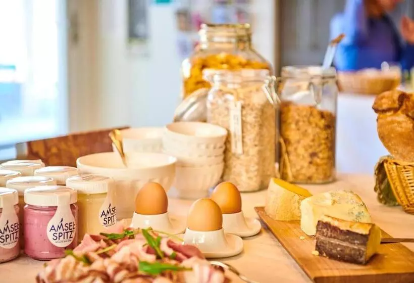 ユースホステル Landhus Almens