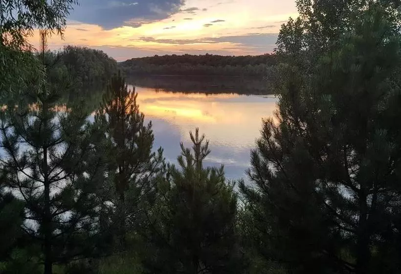 ユースホステル Vesyolaya Rochsha