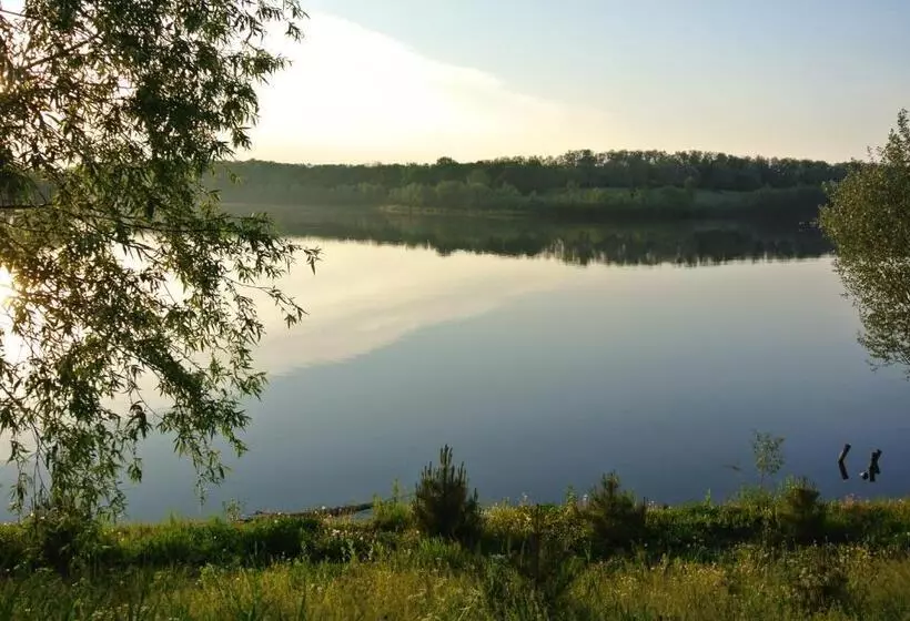 ユースホステル Vesyolaya Rochsha