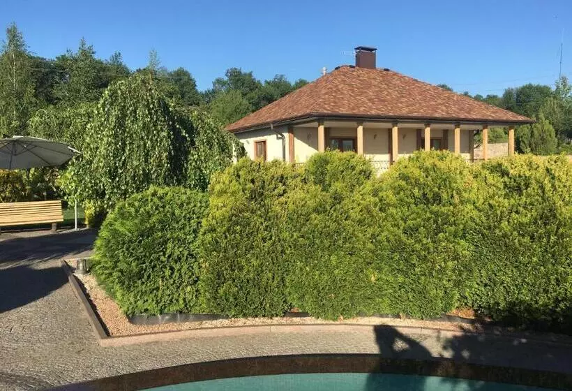 ユースホステル Vesyolaya Rochsha