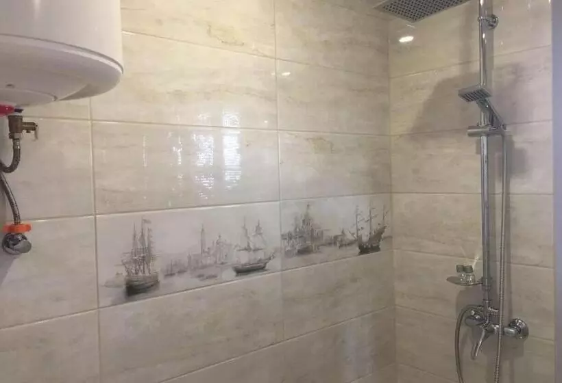 ユースホステル Vesyolaya Rochsha