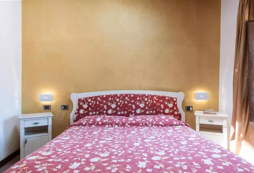 ベッドアンドブレックファースト Locanda La Luna