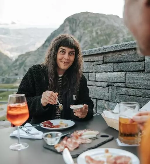 ホテル Albergo Robiei