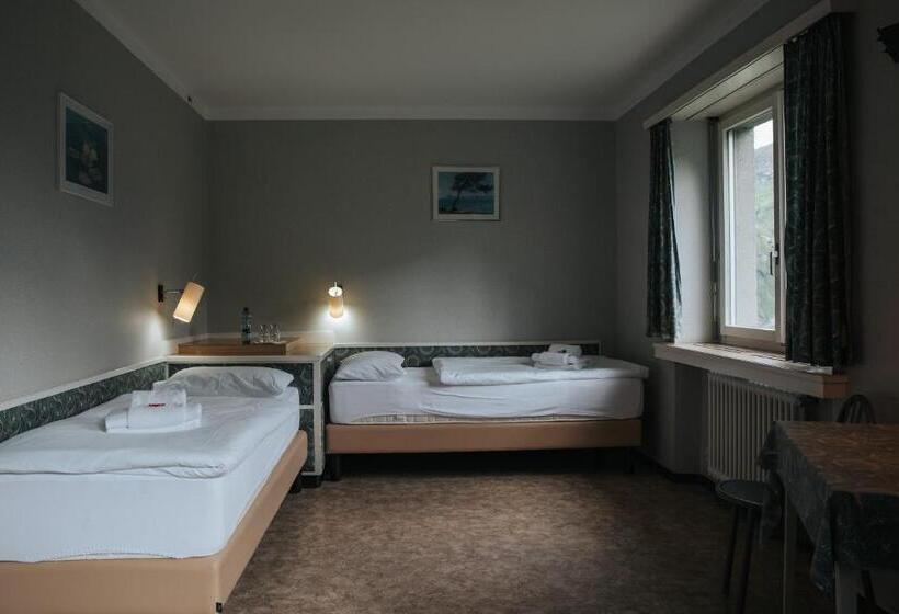 ホテル Albergo Robiei