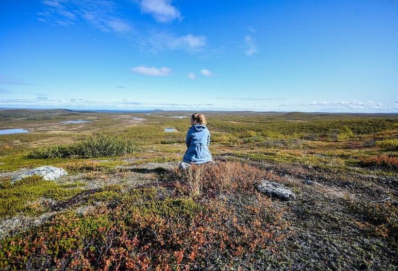 בית מלון כפרי Aurora Mountain Lodge