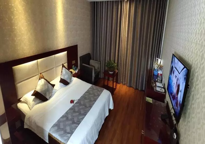 Hotelli Greentree Inn Gansu Jiuquan Guazhou Zhangzhi Park Express
