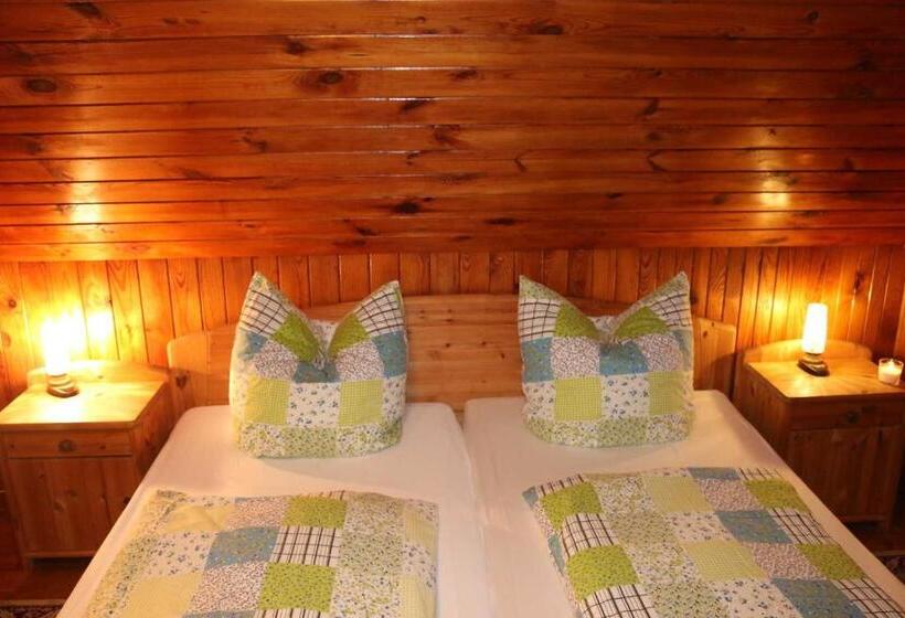 Отель Schwoererhof