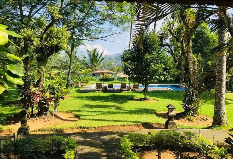 Mahagiri Resort & Restaurant