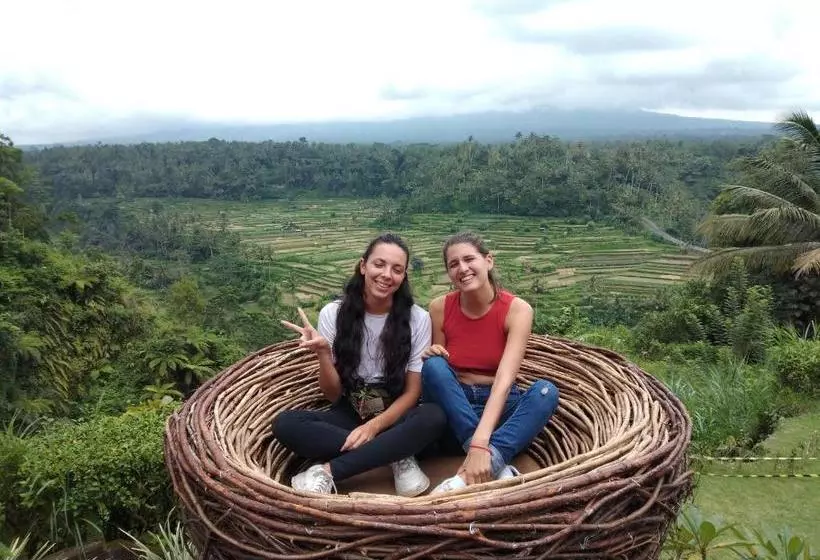 Mahagiri Resort & Restaurant