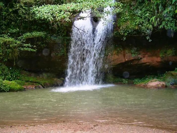 ペンション Hostal Ariantiy