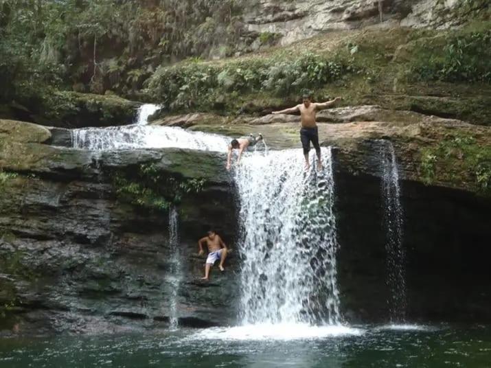 ペンション Hostal Ariantiy