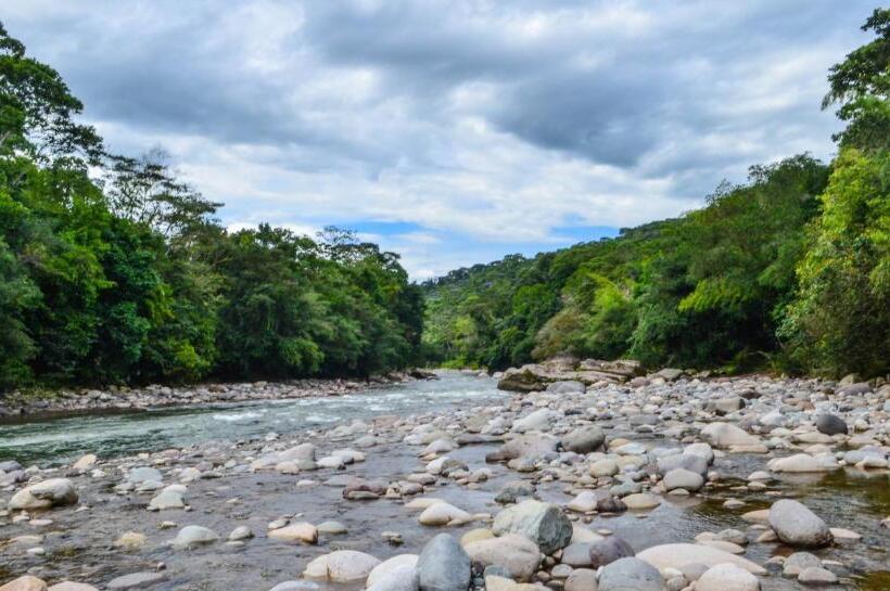 ペンション Hostal Ariantiy