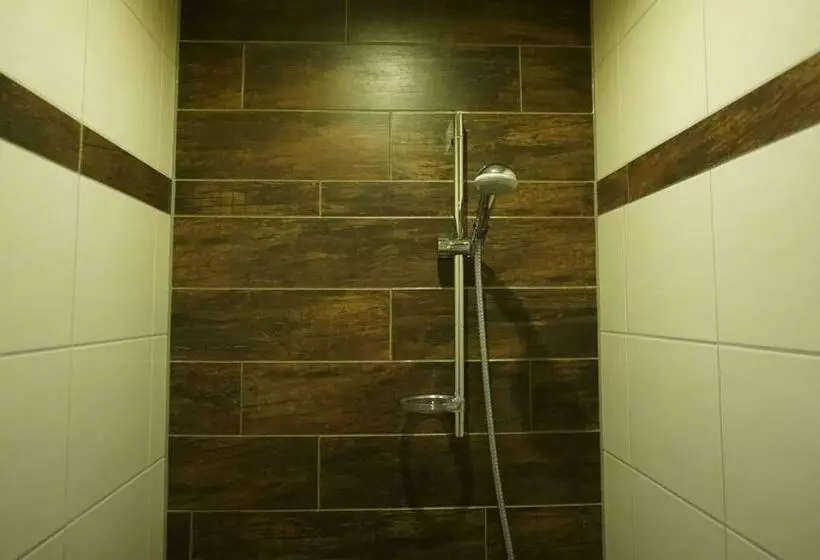 Majatalo L&l Skaters Home