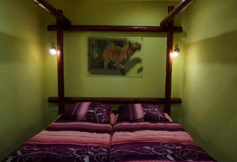 Majatalo L&l Skaters Home