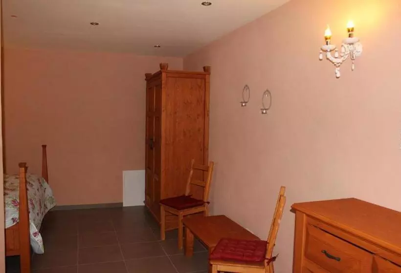 Majatalo L&l Skaters Home