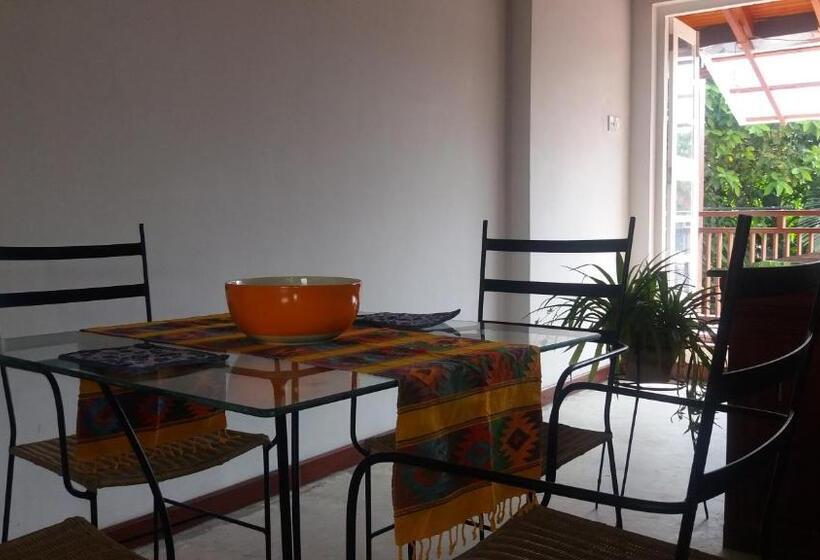 بنسيون Majestic Apartments