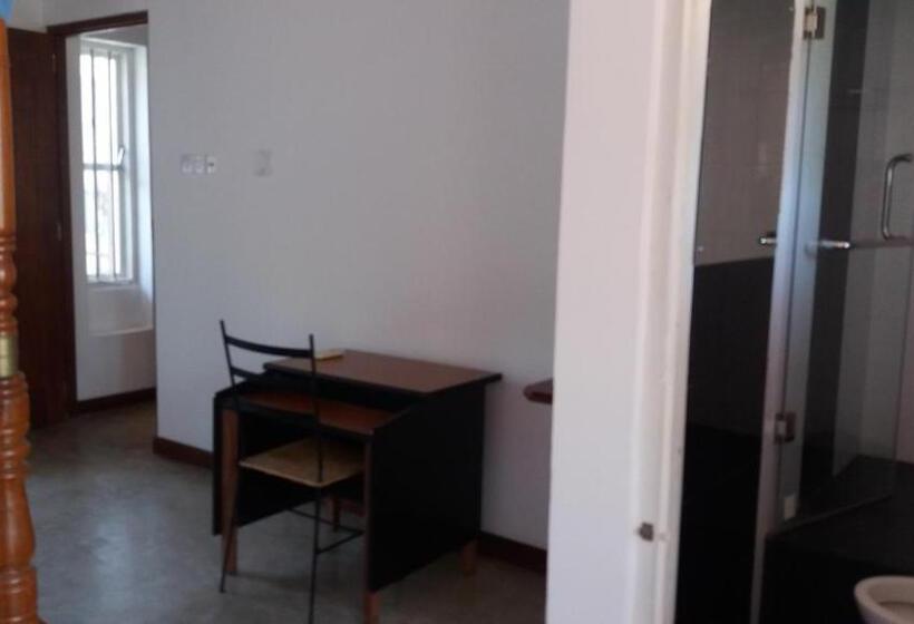 بنسيون Majestic Apartments