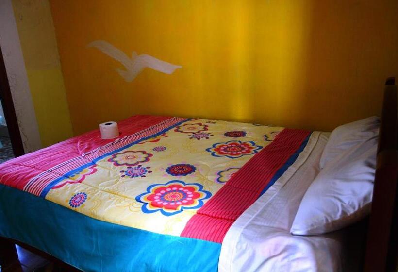 Pension Quilotoa Green Lake