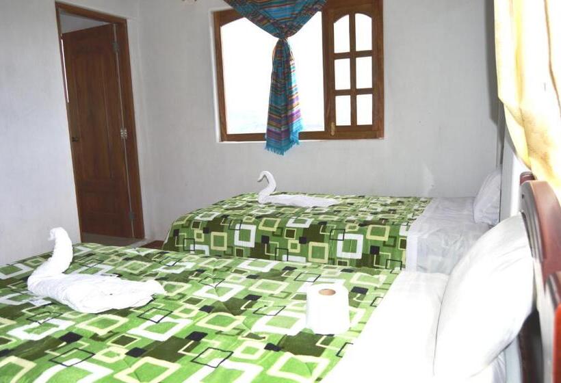 Pension Quilotoa Green Lake