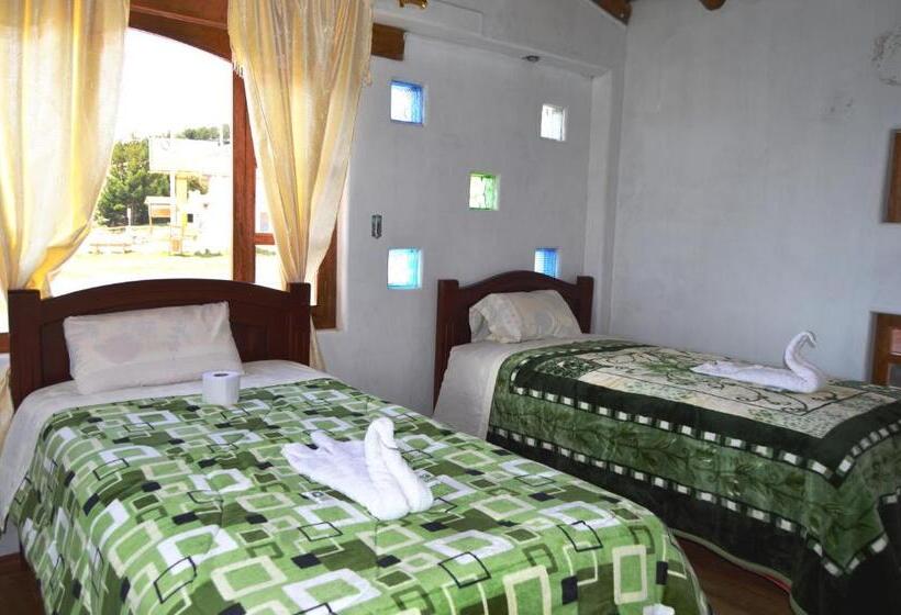 Pension Quilotoa Green Lake