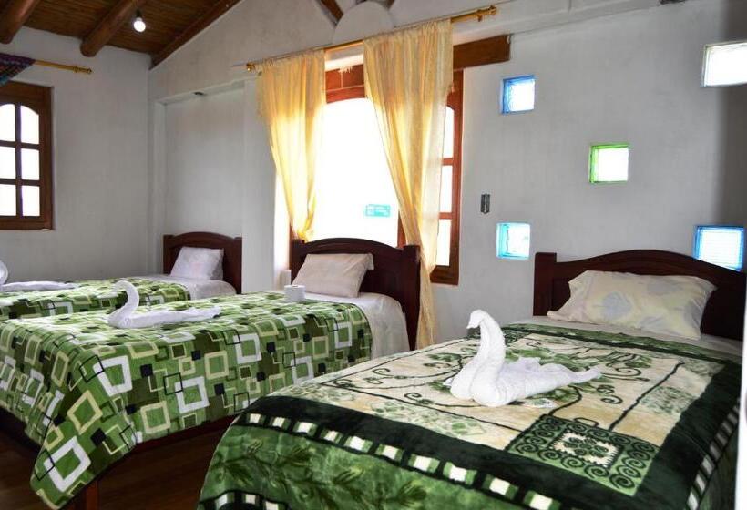 Pension Quilotoa Green Lake