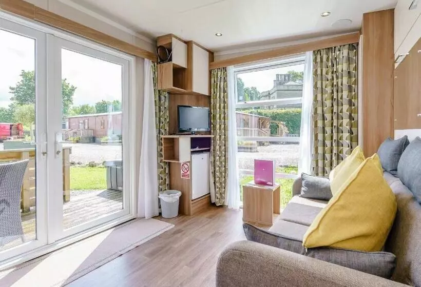 Lomakeskus Calthwaite Hall Lodges