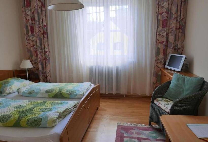 호스텔 Gasthof Pension „zur Hammerschmiede“