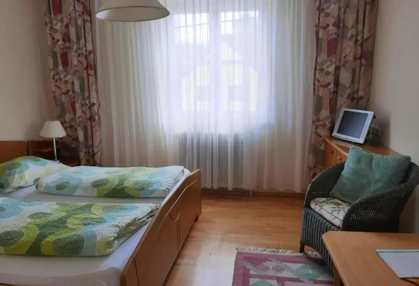 Retkeilymaja Gasthof Pension „zur Hammerschmiede“