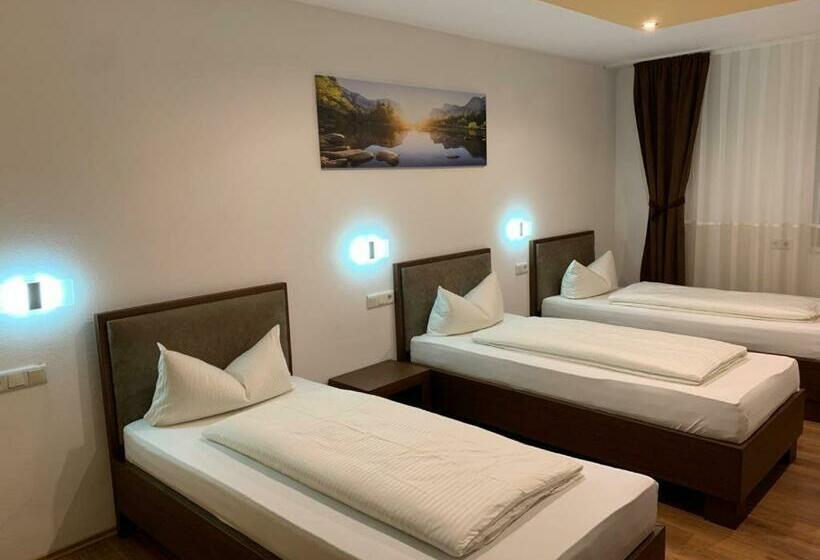 Bed and Breakfast Pension Leona