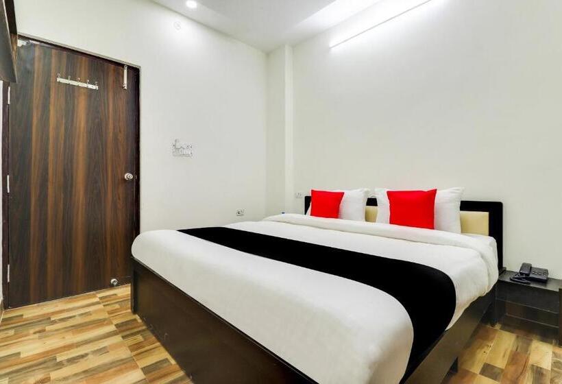 Hotel Collection O Pratik Inn