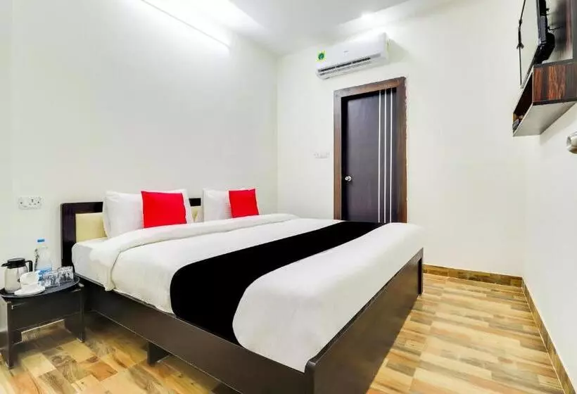 ホテル Collection O Pratik Inn
