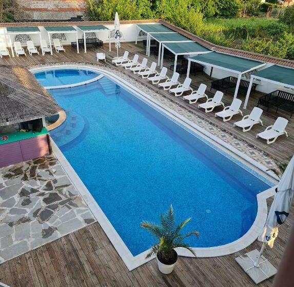 Отель Guest House Koleshevi