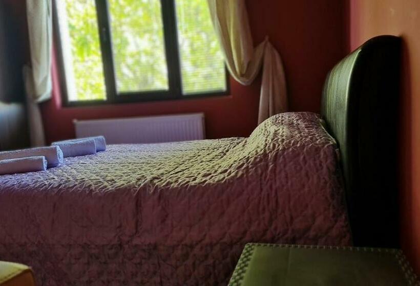 Отель Guest House Koleshevi