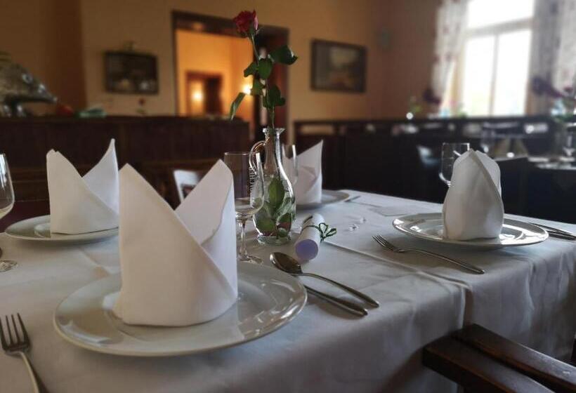 Отель Jägerhof Putzkau