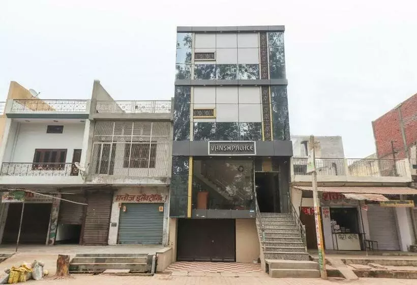 Hotelli Oyo 68456 Vansh Palace