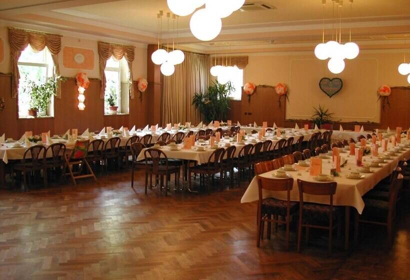 Пансион Fränkischer Gasthof Lutz