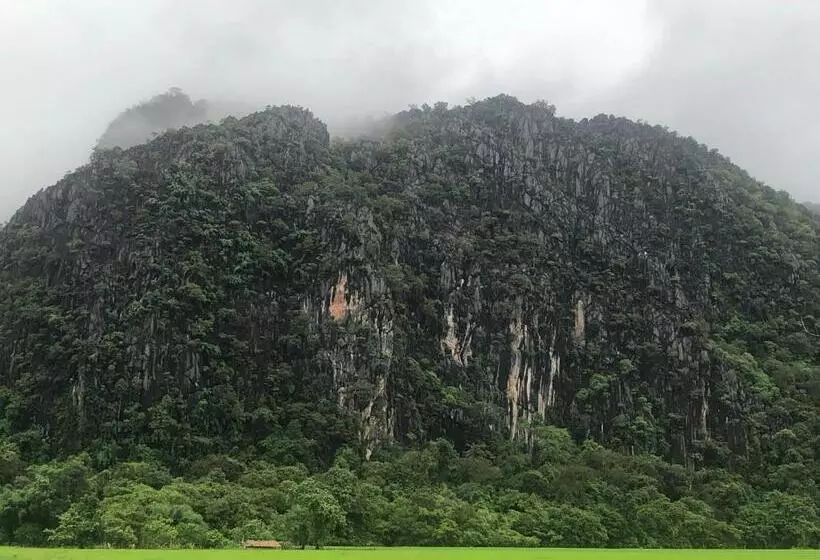 Majatalo Konglor Cave Resort