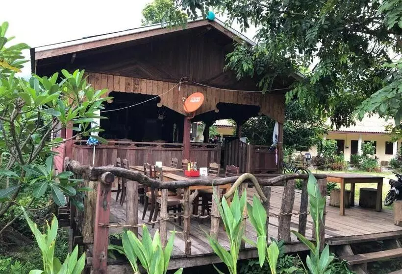 Majatalo Konglor Cave Resort