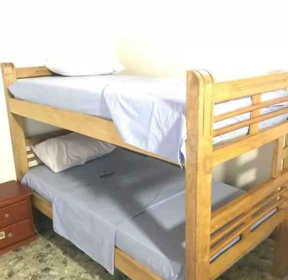 Majatalo Playa Samara Hostel