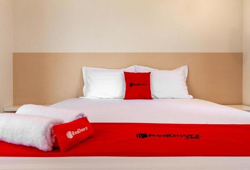 بنسيون Reddoorz Syariah @ Kebraon