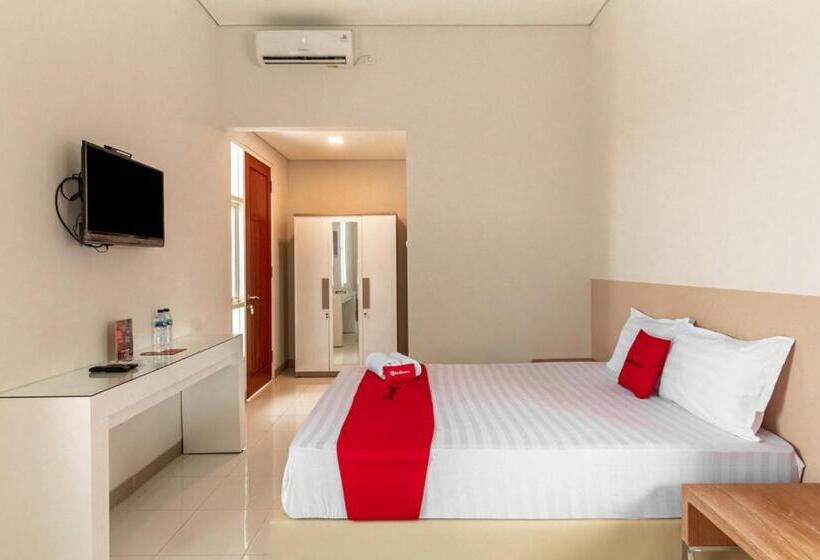 بنسيون Reddoorz Syariah @ Kebraon