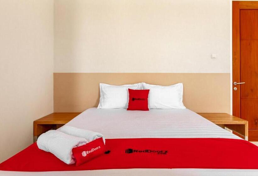 بنسيون Reddoorz Syariah @ Kebraon