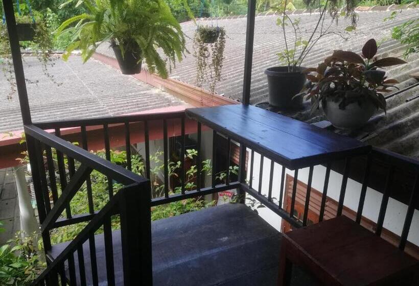 بنسيون Sinali Villa