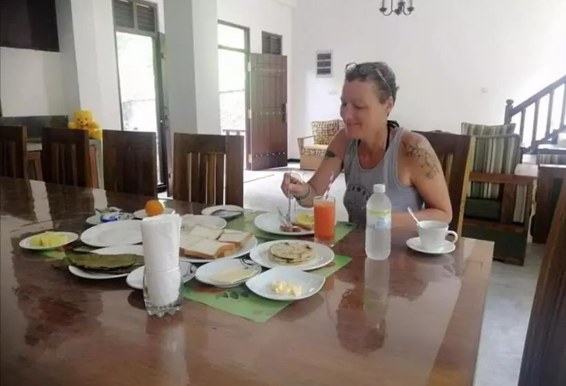 Majatalo Sinali Villa