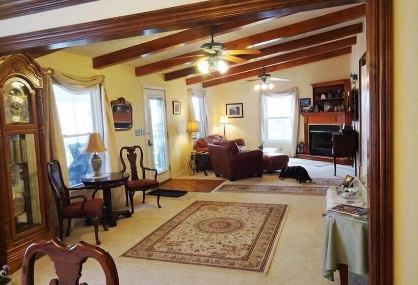 Serenity Hill Bed And Breakfast